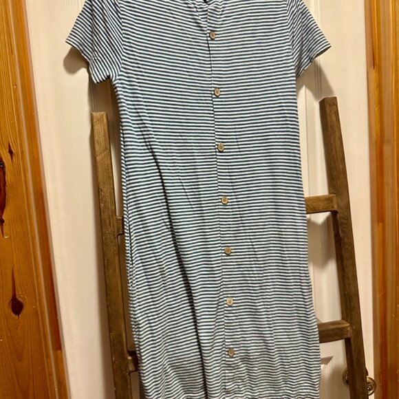 Faherty Blue and White Striped Button Back Dress M - Picture 2 of 3